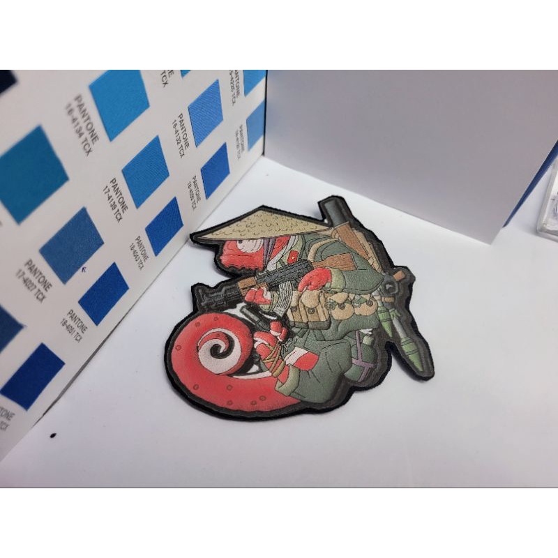 Patch in  chameleon. Tặng 1 móc ENO khi mua 1 patch.