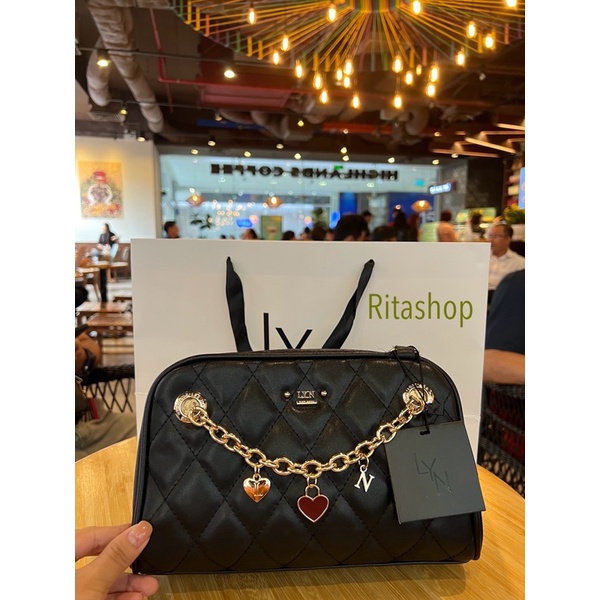 Túi Lyn hình + video shop tự chụp