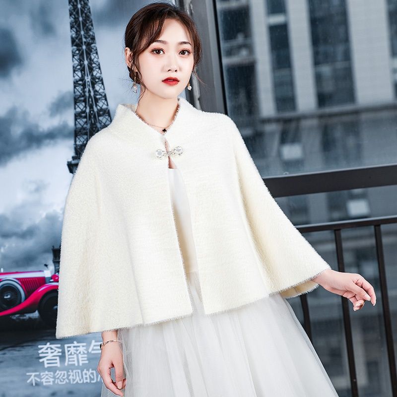 Áo Choàng Sườn Xám Phối Lông Sang Trọng Cho Cô Dâu