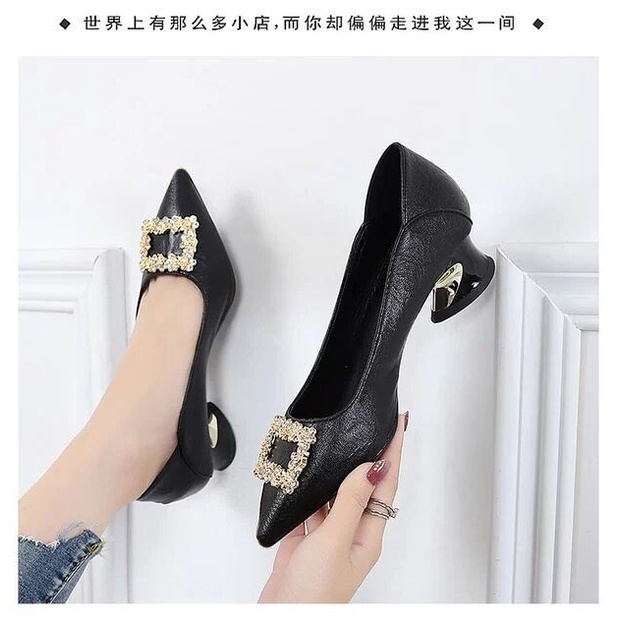 Giày Cao Gót Mũi Nhọn Bằng Da Mềm Đính Đá Thời Trang Mùa Thu 2021 Cho Nữ