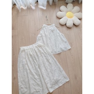 Set áo ren yếm phối chân váy midi