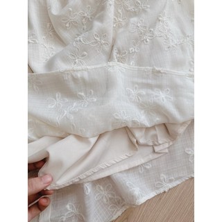 Set áo ren yếm phối chân váy midi