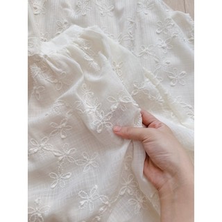 Set áo ren yếm phối chân váy midi