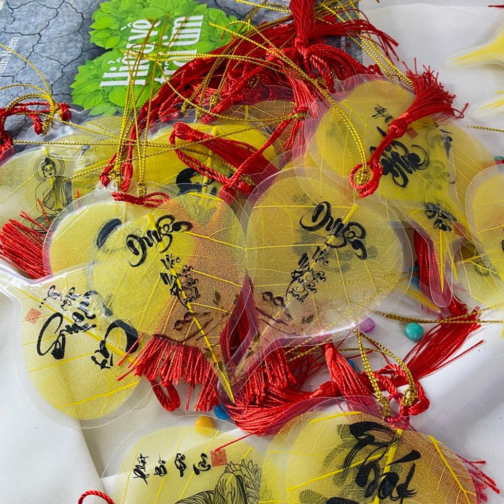 RẤT LINH VÀ GIÀU CÓ, Lá bồ đề thư pháp cầu bình an may mắn đã trì chú bởi các sư