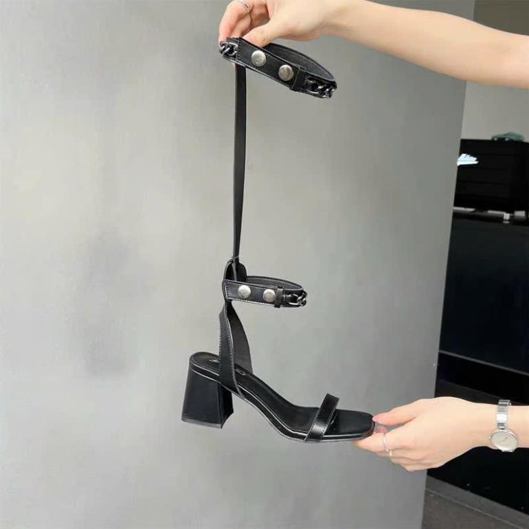 GIÀY SANDAL CHIẾN BINH QUAI DÂY DA PHỐI XÍCH GÓT VUÔNG SIÊU XINH