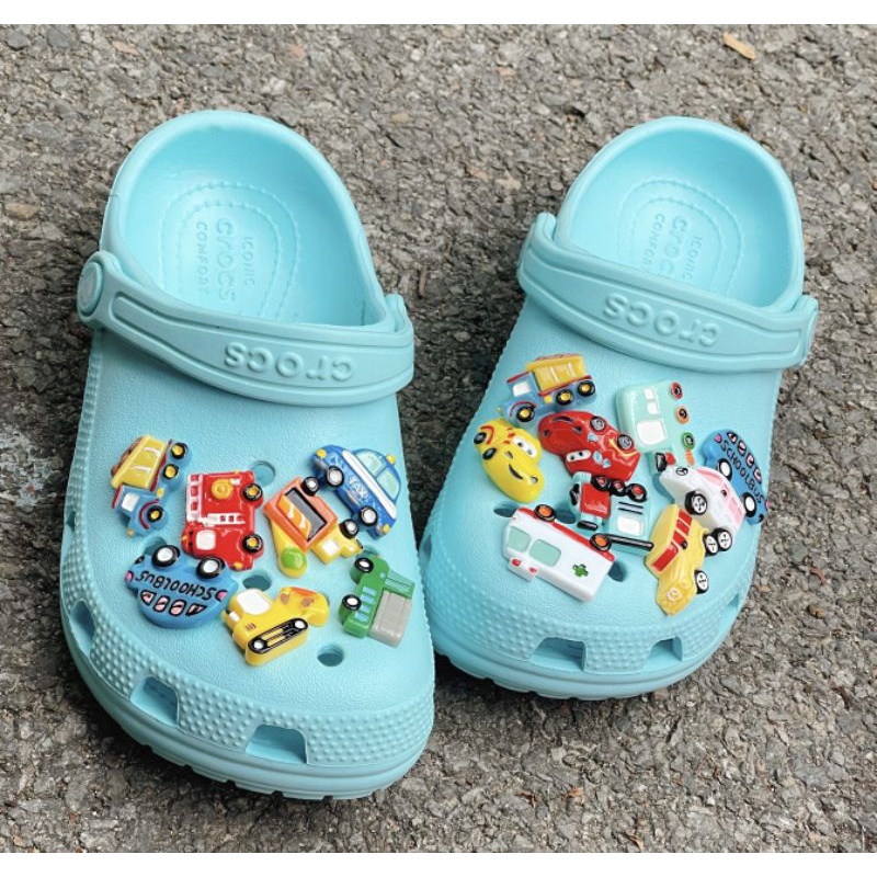 Dép sục Crocs hàng chính hãng C4-J3 trở lên charm nhỏ