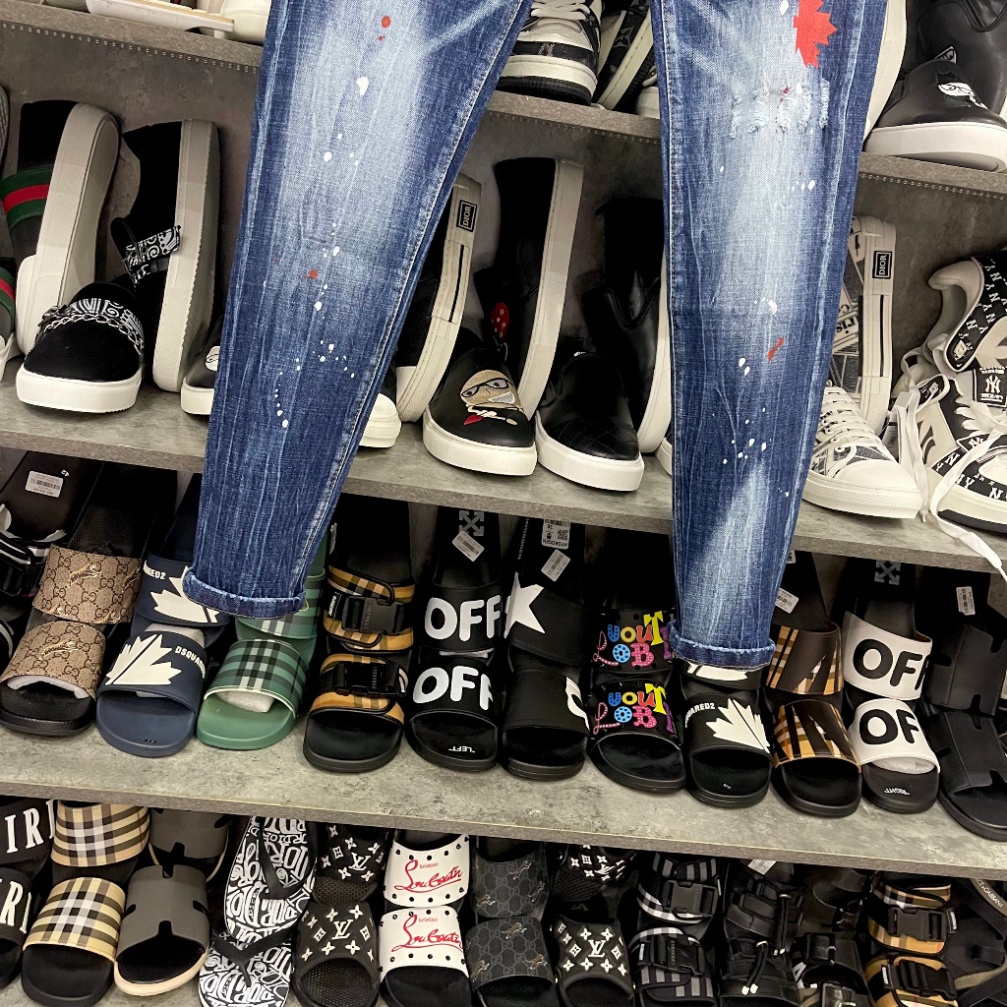 Quần jean bò nam Dsq2 biker slimfit xanh mài nhăn 3D in sơn chữ ICON 3 lá phong đỏ đùi boy phố QJ329P