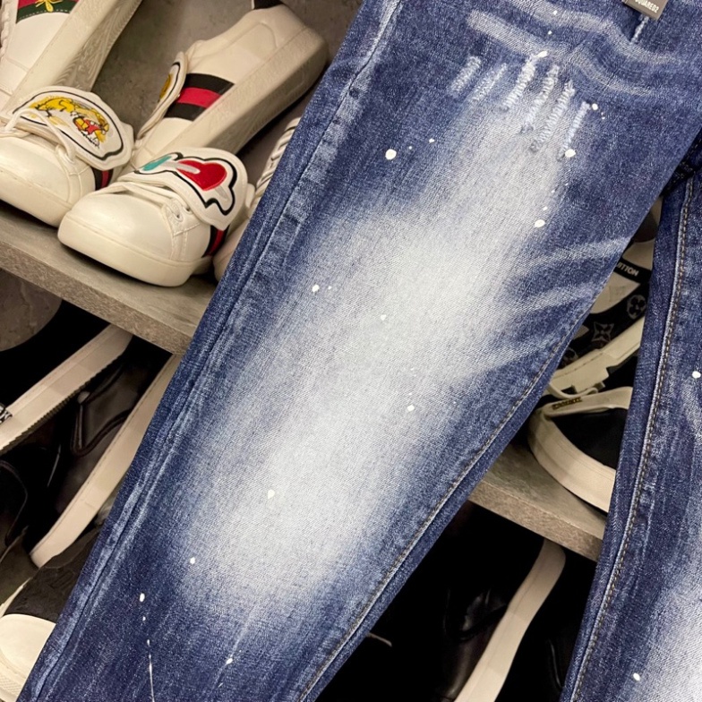 Quần jean bò nam Dsq2 biker slimfit xanh wash bạc trơn kẻ nhăn 3D thêu hình lá phong túi sau 4 cúc QJ312P