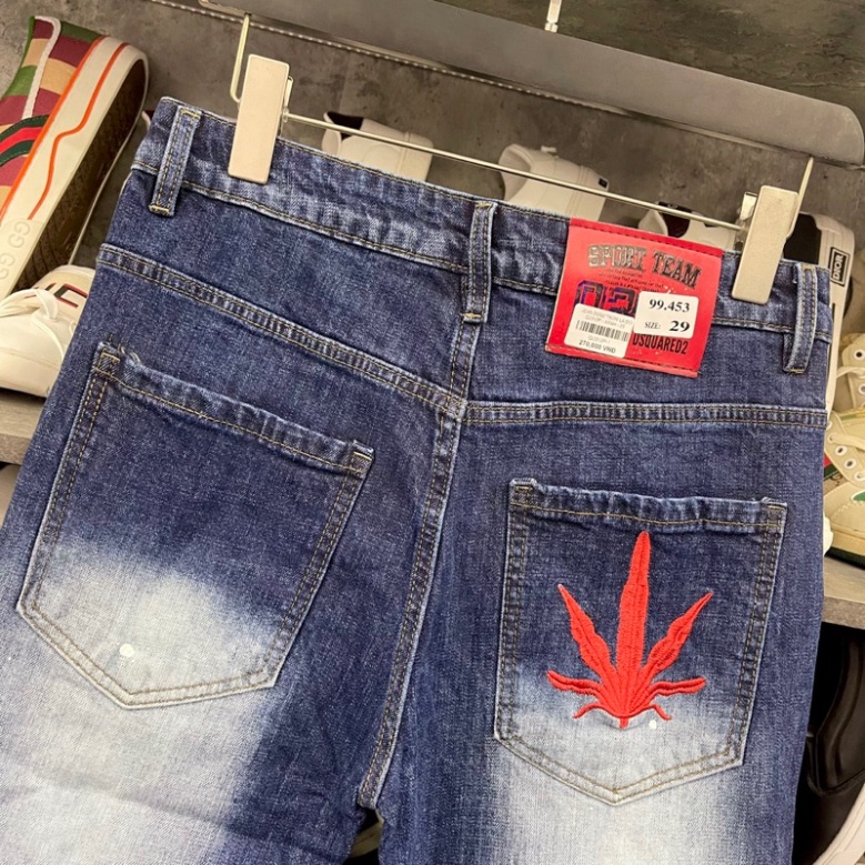 Quần jean bò nam Dsq2 biker slimfit xanh wash bạc trơn kẻ nhăn 3D thêu hình lá phong túi sau 4 cúc QJ312P