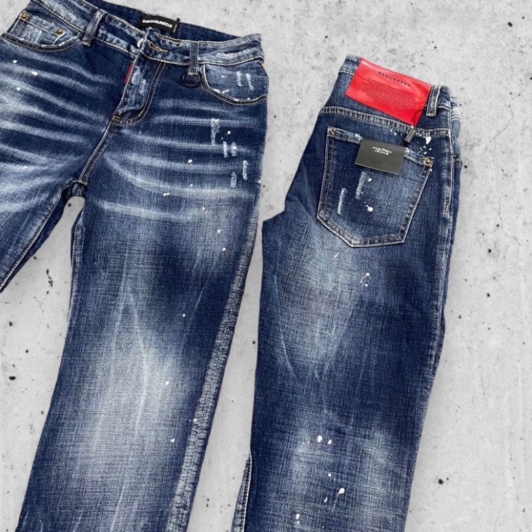 Quần jean bò nam Dsq2 biker slimfit xanh mài bạc rách 1 bên gối dập nhăn 3D vảy sơn 4 cúc chữ QJ296P