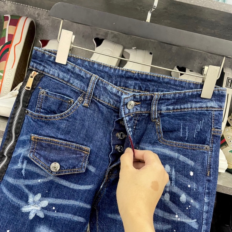 Quần jean bò nam Dsq2 biker slimfit xanh bạc thêu khoá zip viền nắp túi phối dập nhăn 3D 4 cúc cài QJ328P