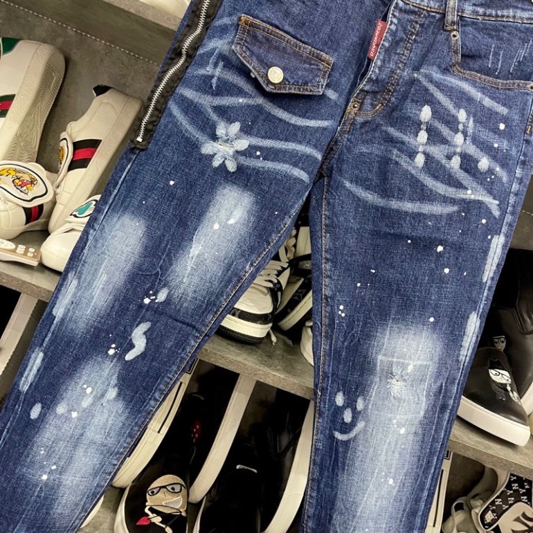 Quần jean bò nam Dsq2 biker slimfit xanh bạc thêu khoá zip viền nắp túi phối dập nhăn 3D 4 cúc cài QJ328P