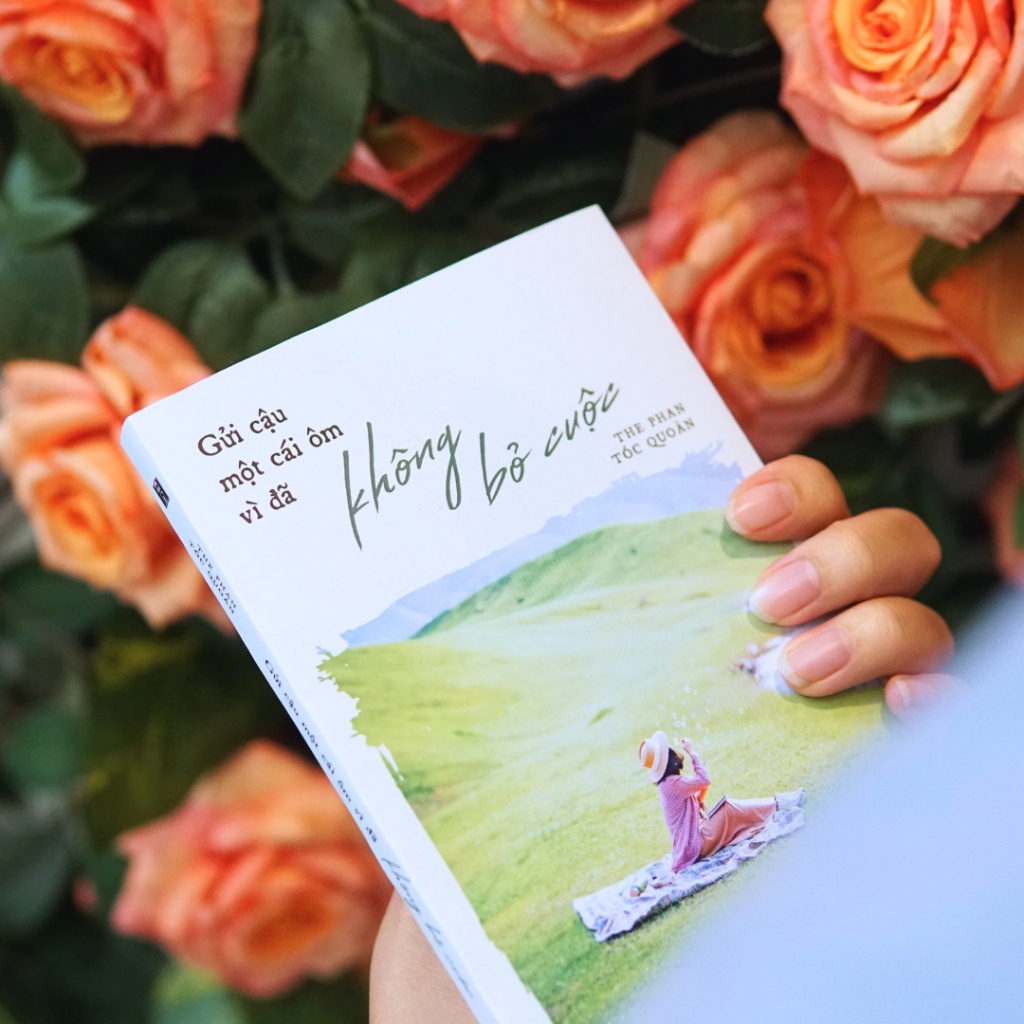 Sách - Gửi Cậu Một Cái Ôm Vì Đã Không Bỏ Cuộc - TimesBooks