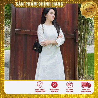 Đầm trắng cổ tròn tay dài chất Linen cao cấp phối 3 hột nút châu - Lovadova 23D05C002