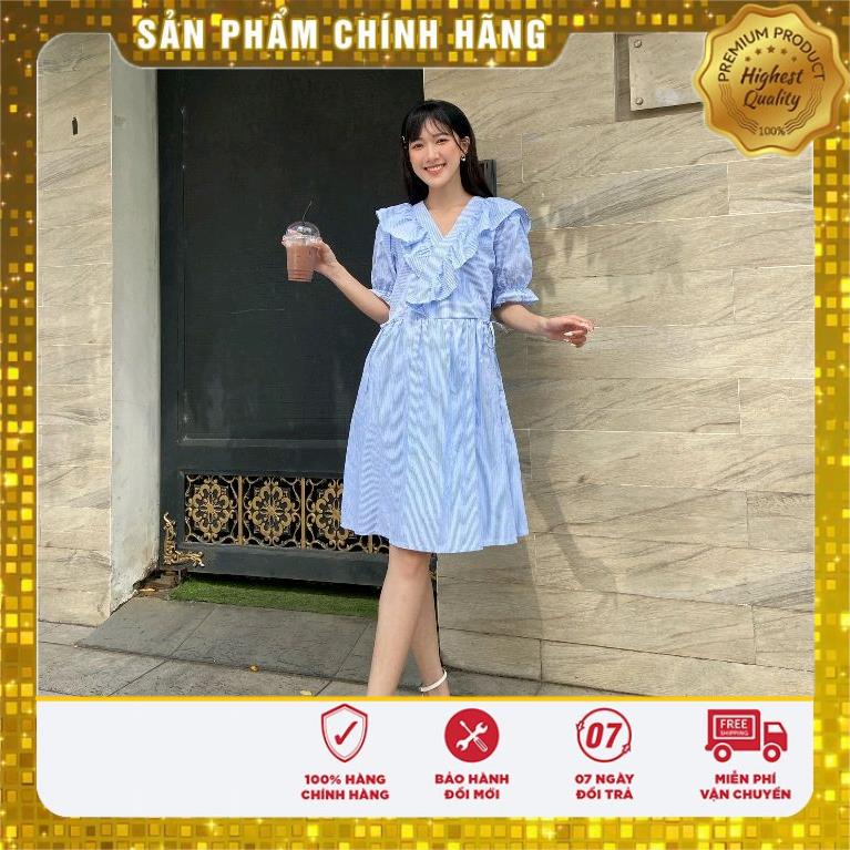 Đầm kiểu nữ phối bèo cổ V màu xanh - Lovadova 22D07C005