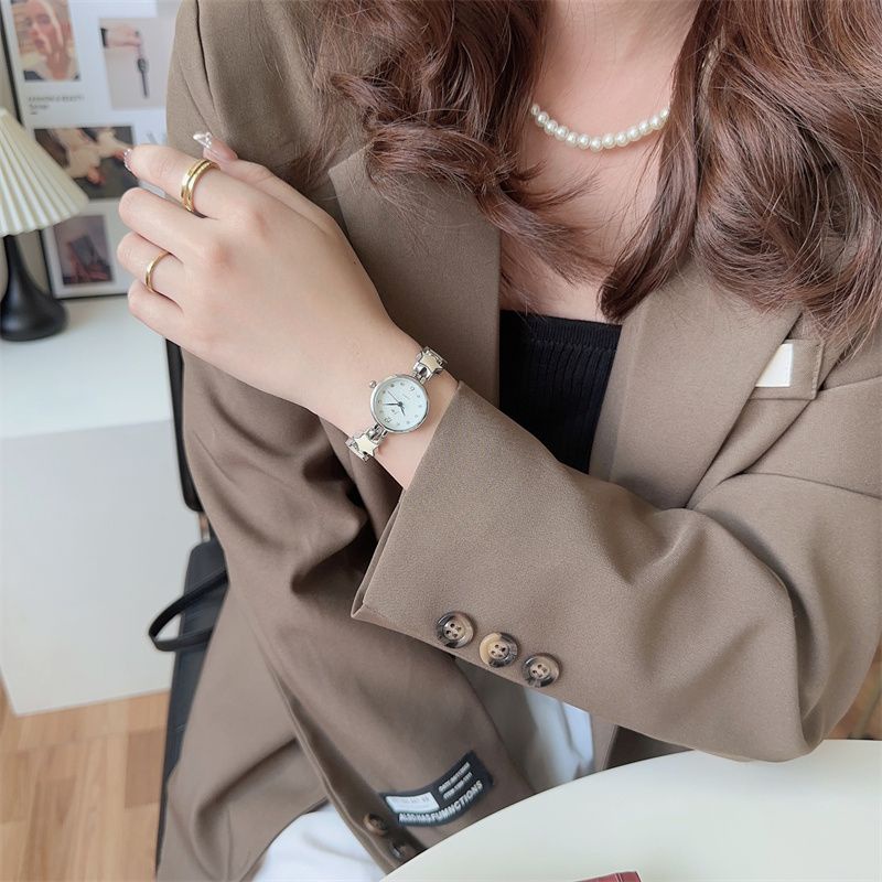 Đồng Hồ Đeo Tay Họa Tiết Ngôi Sao Dễ Thương Xinh Xắn Dành Cho Nữ