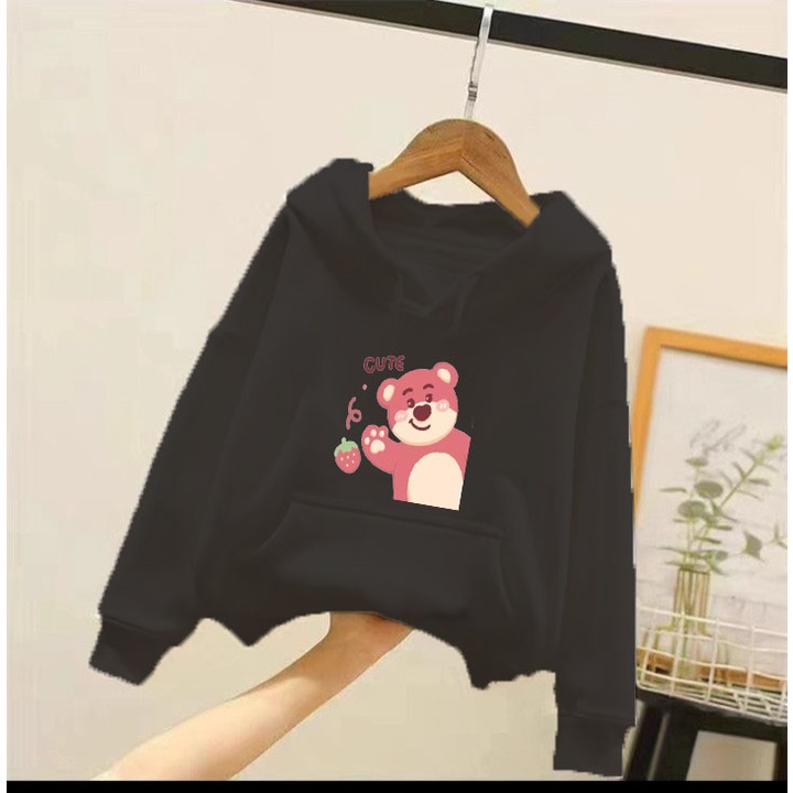 Áo hoodie gấu dâu hồng vẫy tay cho bé gái phom rộng chất nỉ size từ 9 đến 65kg