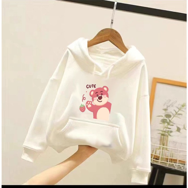 Áo hoodie gấu dâu hồng vẫy tay cho bé gái phom rộng chất nỉ size từ 9 đến 65kg