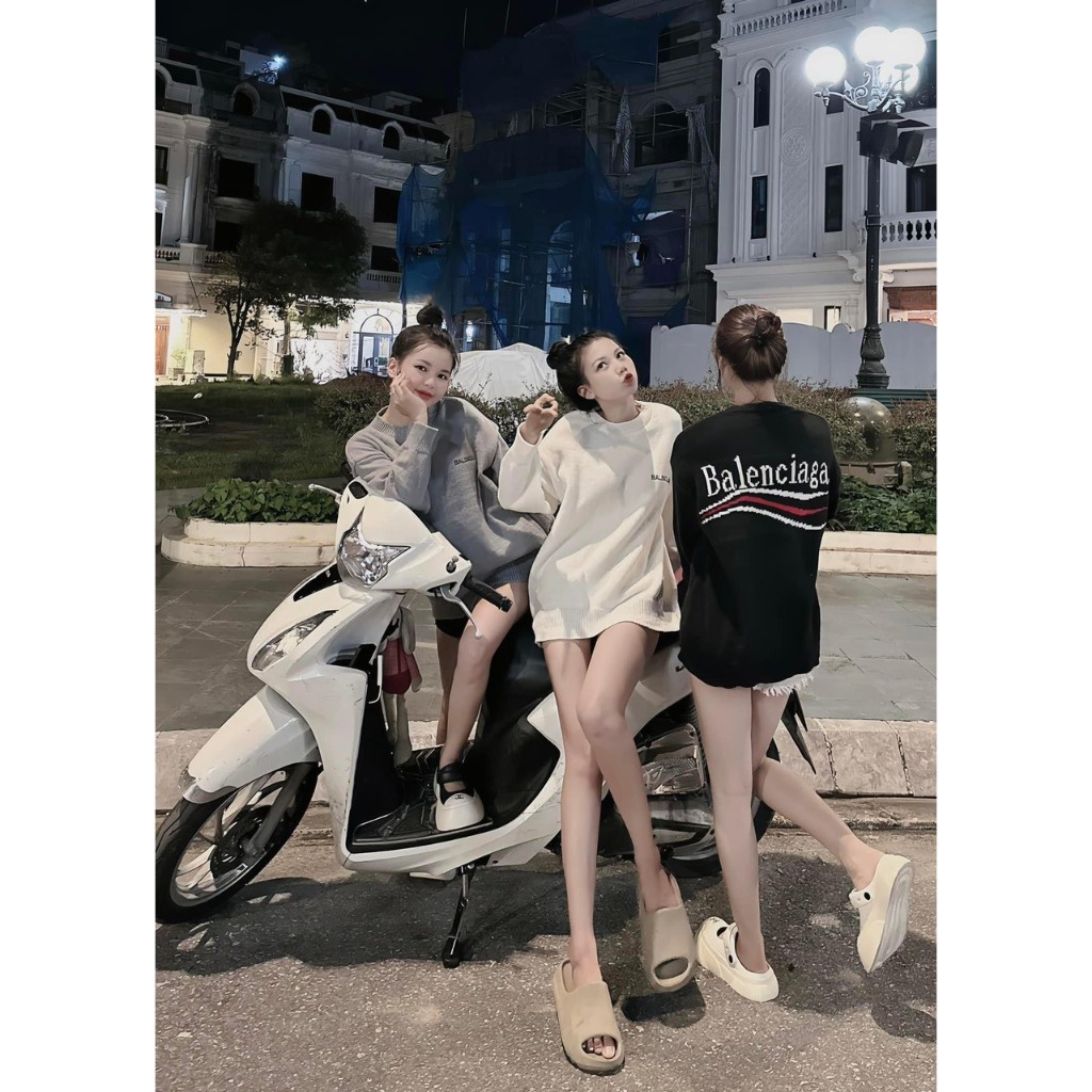 Áo nỉ Sweater Dáng Rộng Cổ Tròn NAm Nữ Kẻ sọc Balen Unisex Nam Nữ