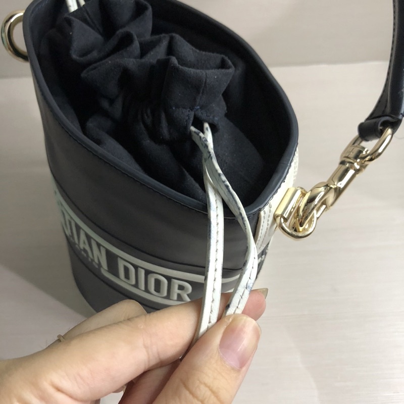 Túi si hiệu dáng xô