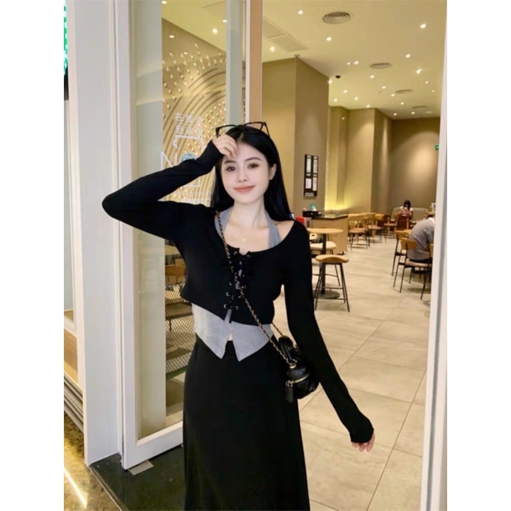 Set 3 món xám đen áo khoác đan dây đen croptop tay dài + áo yếm trắng + chân váy đen Mew Fashion - 290923