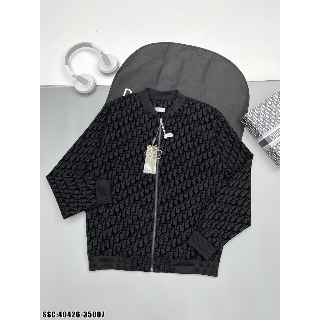 Áo Khoác Bomber Nam Đì O Dập Vân Logo Nhung Full Áo - Áo Khoác Bomber Nam Đì O Viền Áo Dập Vân Nổi Siêu Đẹp