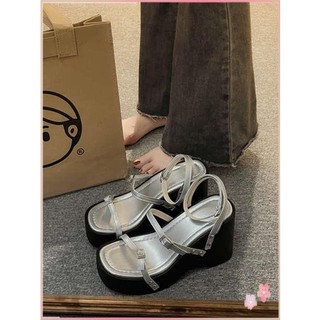 Giày sandal đế xuồng hở ngón đính đinh tán thời trang mùa hè cho nữ