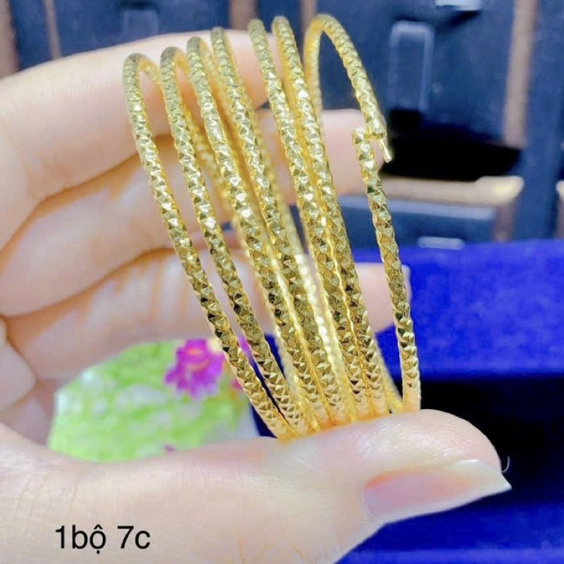 7 chiếc vòng Xi men mạ màu vàngchi chú size cho shop