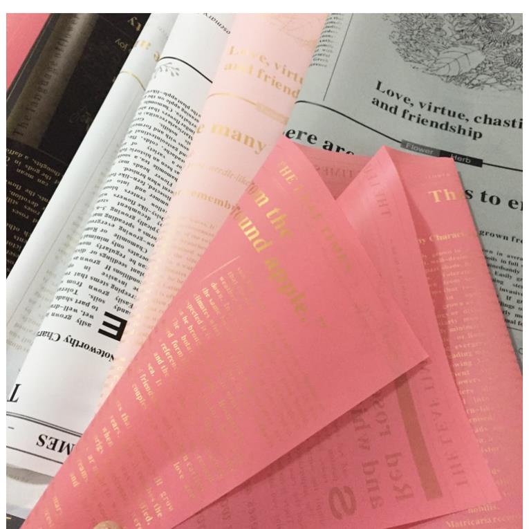 Giấy báo phong cách vintage gói hoa trang trí .