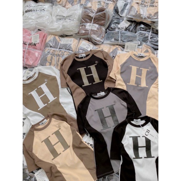 Áo thun phối chữ H
