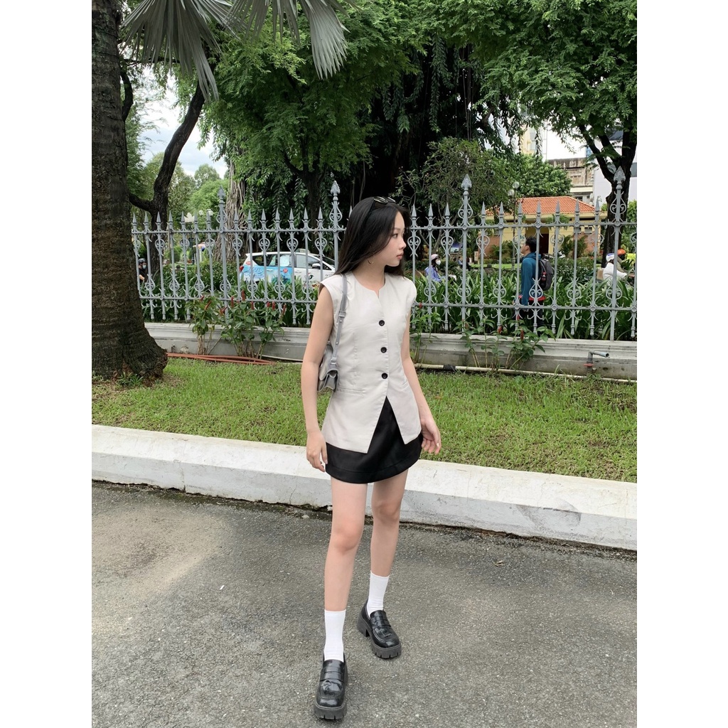 CHICBAE21 - Áo gile cài 3 nút