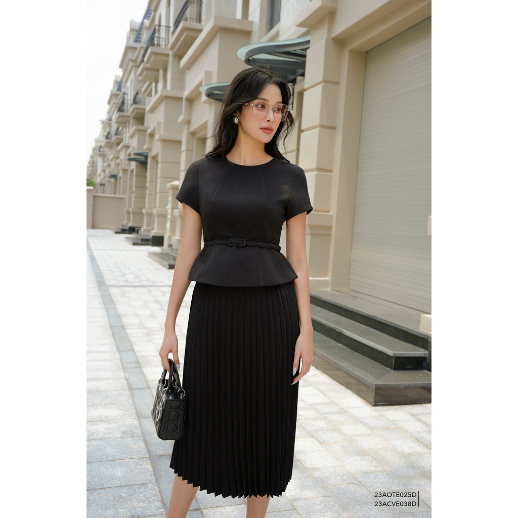 Chân váy midi xếp ly đen Eva de Eva 23ACVE038D