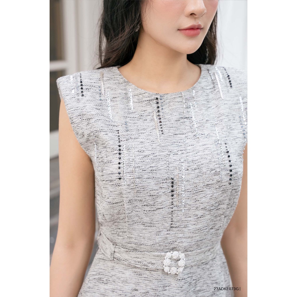 Đầm sát nách dáng ôm Eva de Eva 23ADKE073G