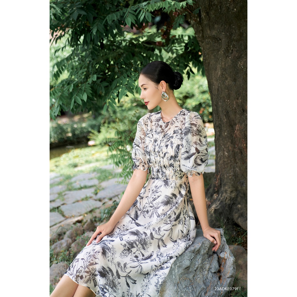 Đầm tay bồng ngắn cổ tròn, dáng xòe Eva de Eva 23ADKE079F