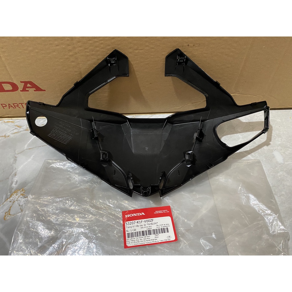 Trang trí nắp tay lái | ốp bàn thờ AIR BLADE 125  màu Đen bóng *NHB25M* chính hãng Honda
