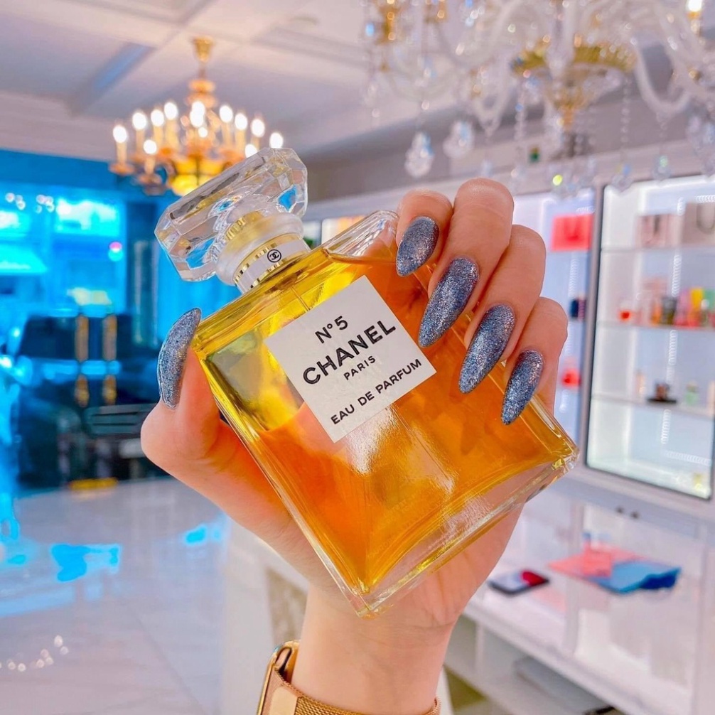 Nước hoa nữ N5 vàng 100ml - Cô nàng tinh tế TE