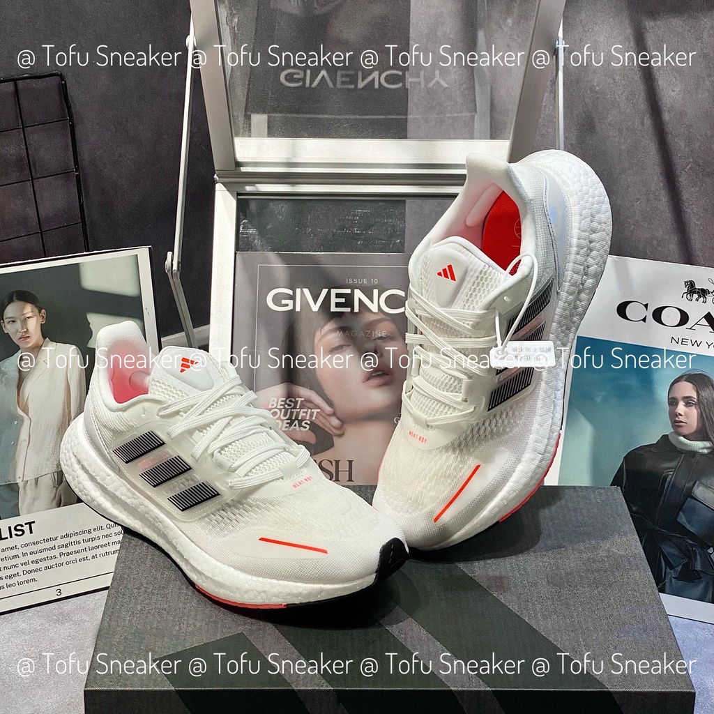 Giày chạy unisex Adi.das  Pureboost 22 HQ8582 màu trắng đen