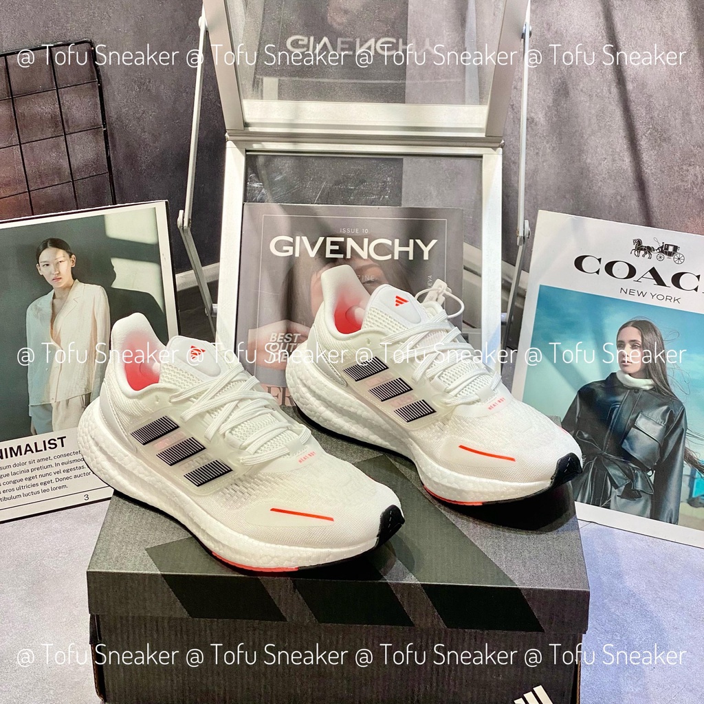 Giày chạy unisex Adi.das  Pureboost 22 HQ8582 màu trắng đen