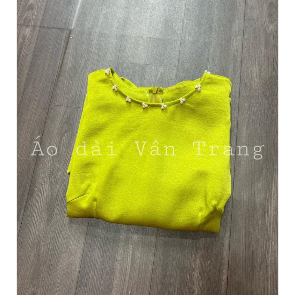 Áo dài lụa truyền thống nữ tay bồng, chất lụa mềm mịn, kiểu tay bồng, cổ đính hạt trẻ trung hàng may sẵn - VT24 .