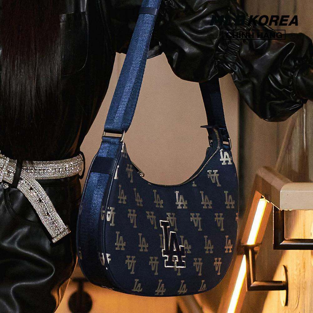 MLB - Túi đeo vai nữ chữ nhật Big Classic Monogram Jacquard Hobo 3ABQL023N-07NYD