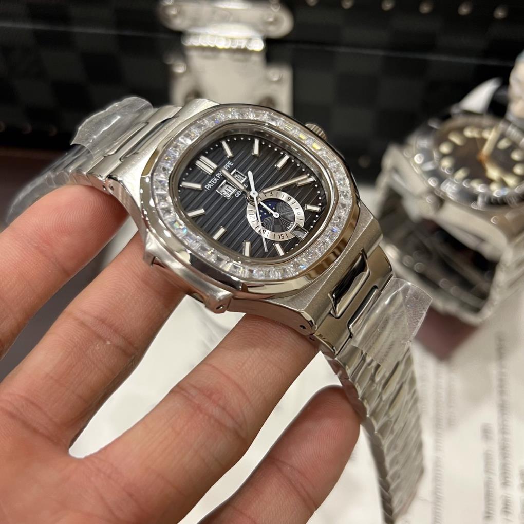 Đồng hồ Nam Ptx vuông trăng sao màu xám vành đá vuông size 40-41mm có lịch date month, kim dạ quang dây kim loại