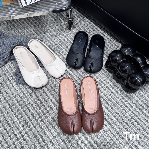 Sục sỏ ngón hottren êm mềm Size 35-39 fullbox- 3 màu