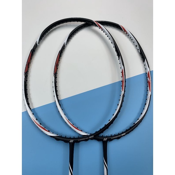 Vợt cầu lông Duora Z trike khung carbon căng max 12kg