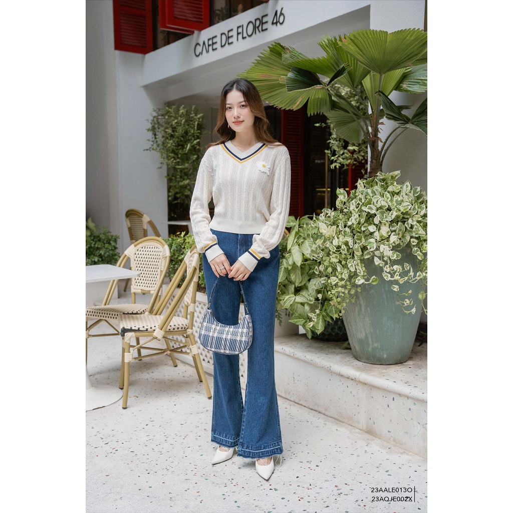 Quần jean nữ ống loe Eva de Eva 23AQJE002X