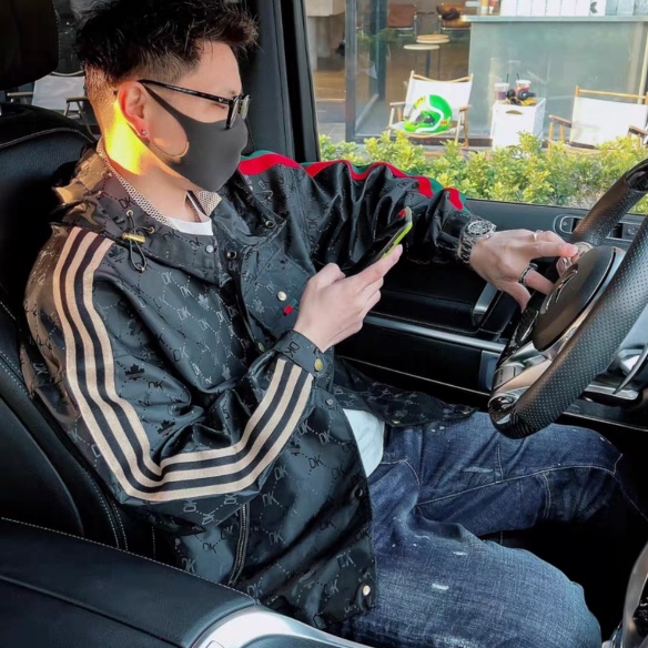 Áo Khoác Dáng Rộng Phong Cách Châu Âu Thời Trang Xuân Thu Mới Cho Nam