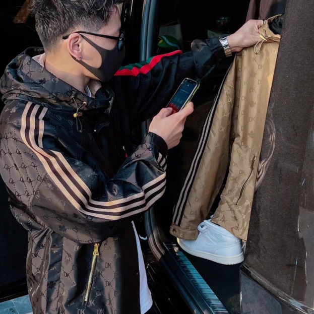 Áo Khoác Dáng Rộng Phong Cách Châu Âu Thời Trang Xuân Thu Mới Cho Nam