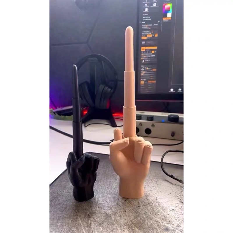 Bàn tay giơ ngón giữa _ Quà tặng cột sống😇_  GUMMY STORE