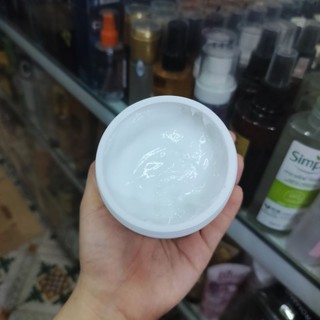 Kem Massage Dưỡng Da Vitamin E Naco 225gr