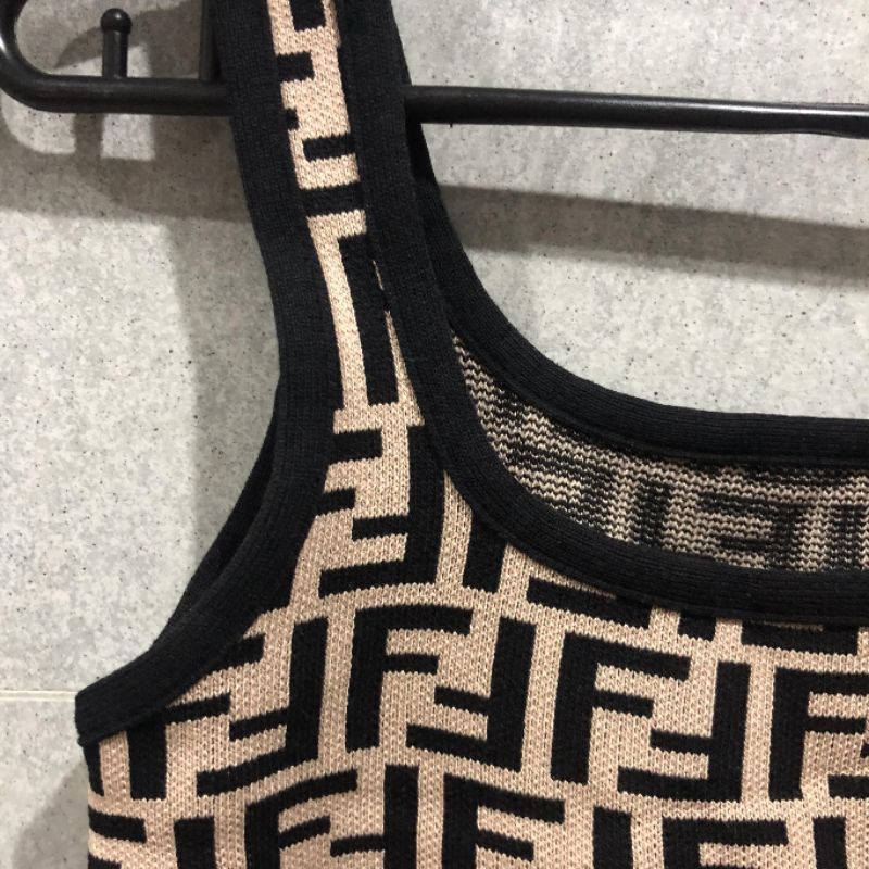 Áo hai dây, ba lỗ