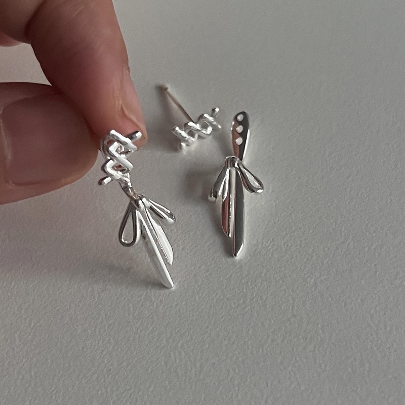 𝐯𝐞𝐥𝐯𝐞𝐭𝐩𝐢𝐧𝐤.𝐚𝐜𝐜🇰🇷 | Đôi bông tai hình dây ruy băng nơ